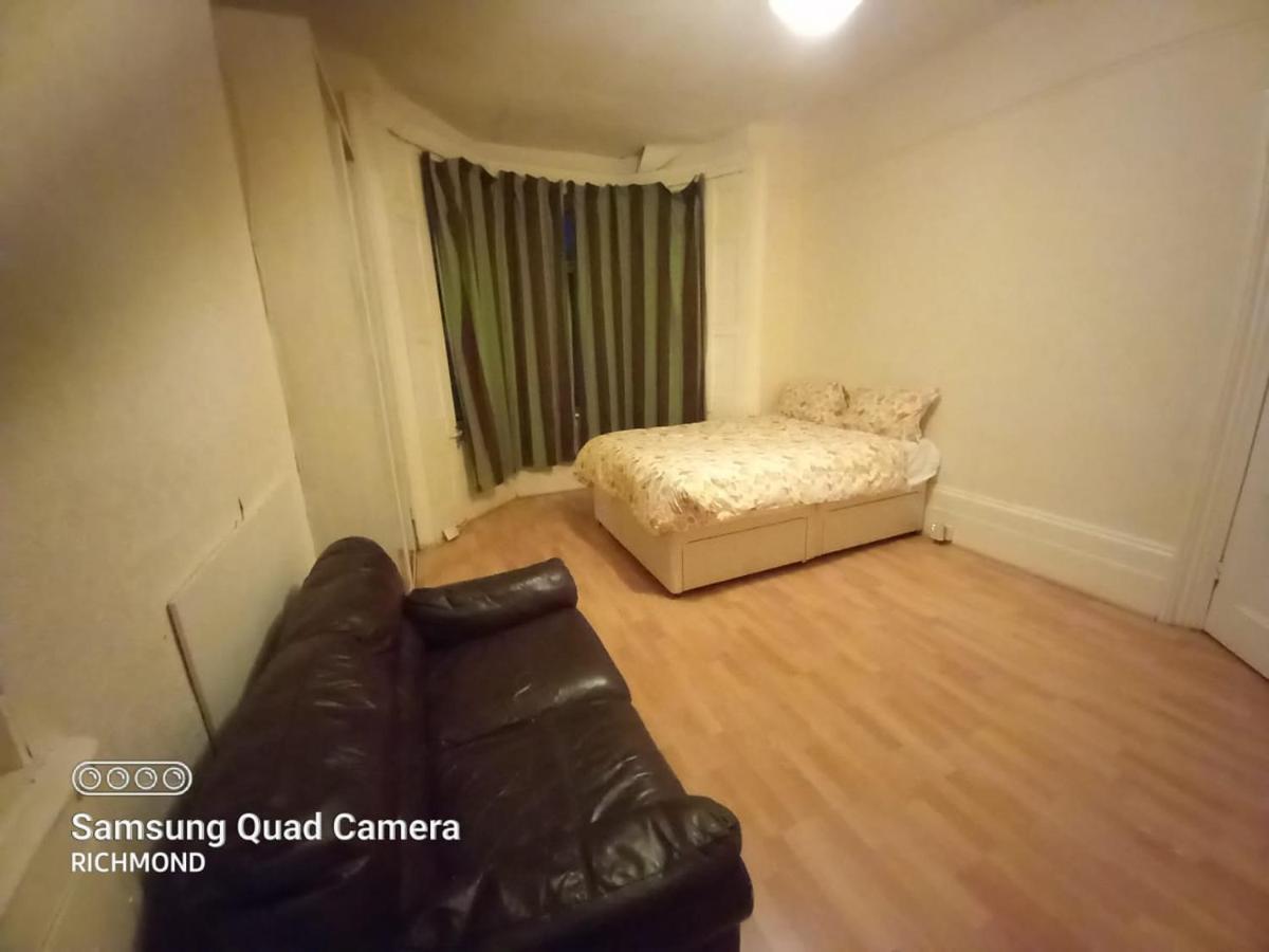 Elmdene Road - Large Room Лондон Экстерьер фото
