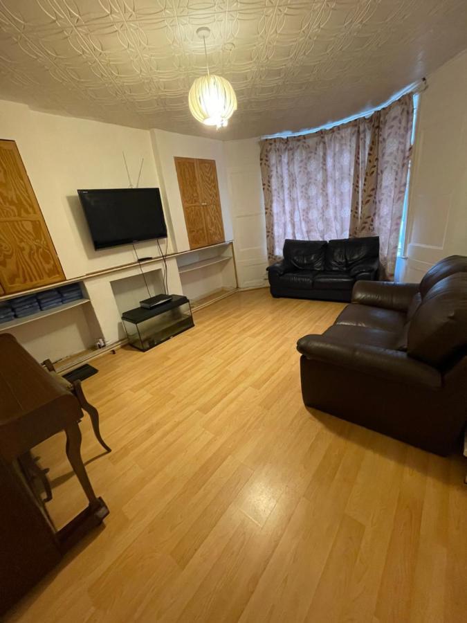 Elmdene Road - Large Room Лондон Экстерьер фото